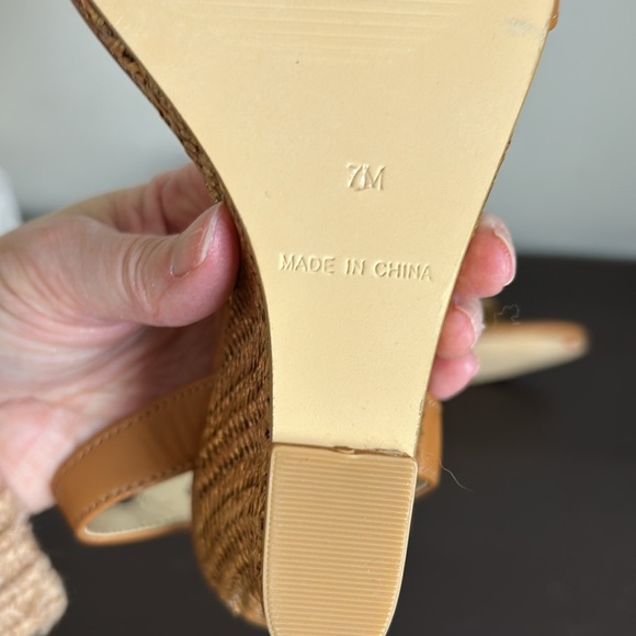 Lilly Pulitzer Natasha Wedge Shoe Leather Auburn Tan Crystal Embellished 7 NEW - Picture 14 of 15